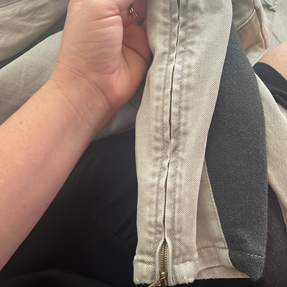 [Victoria Beckham] Motto Style Jeans - Size 28 - Picture 6 of 6